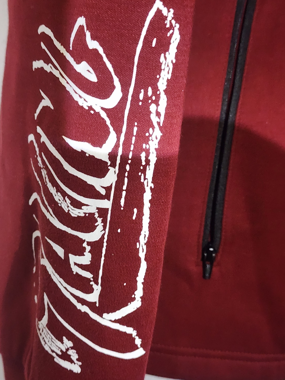 NWT Ferrari Men's Burgundy Crewneck Sweater with Graphic Patches - Picture 3 of 11